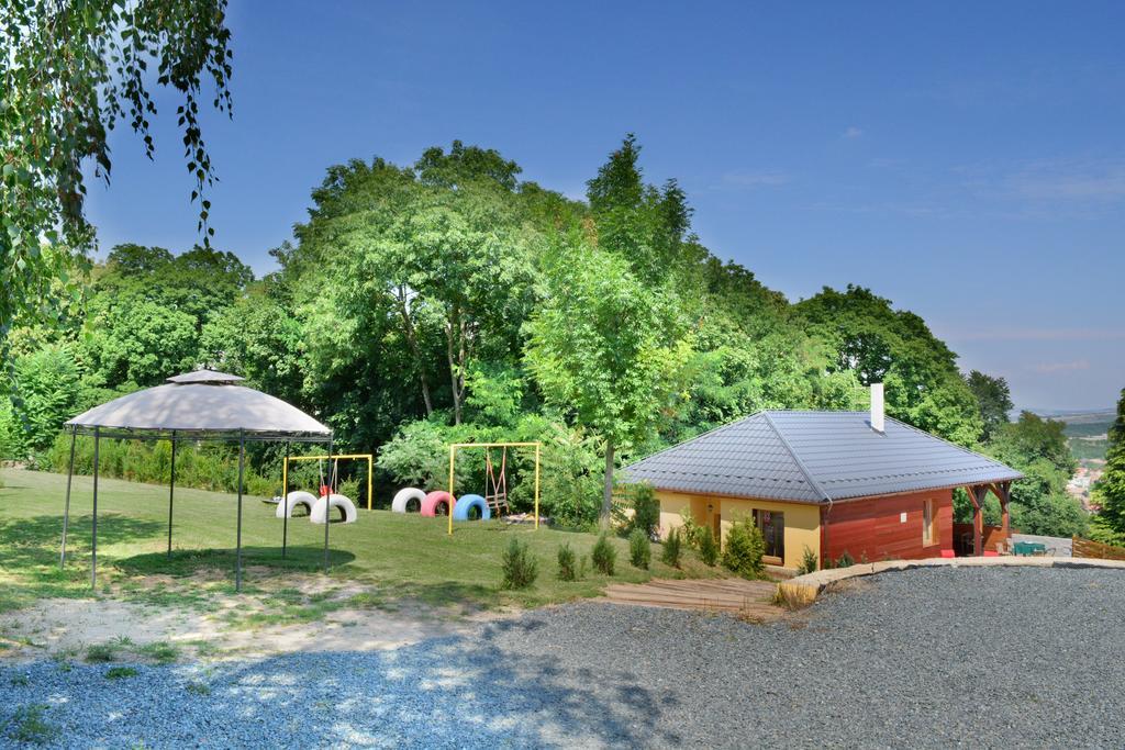 Areal Hradisek Villa Klobouky u Brna Екстериор снимка