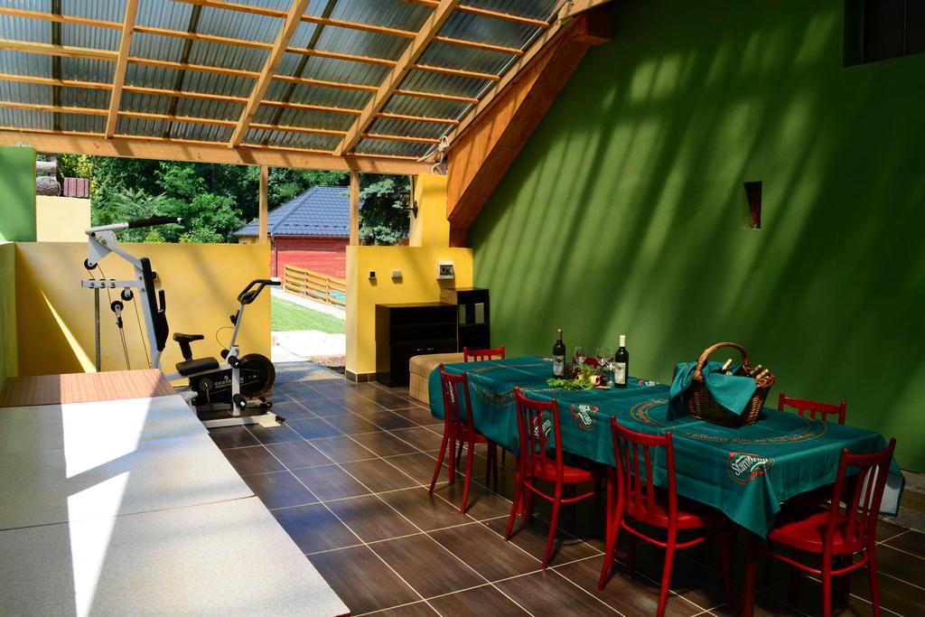 Areal Hradisek Villa Klobouky u Brna Екстериор снимка
