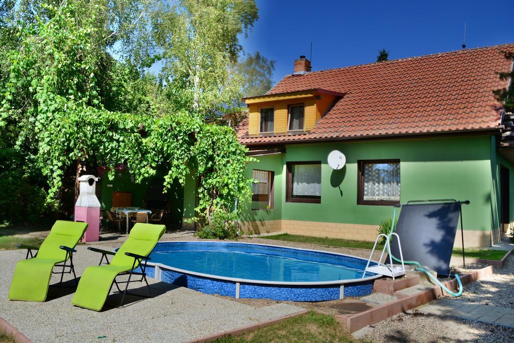 Areal Hradisek Villa Klobouky u Brna Екстериор снимка